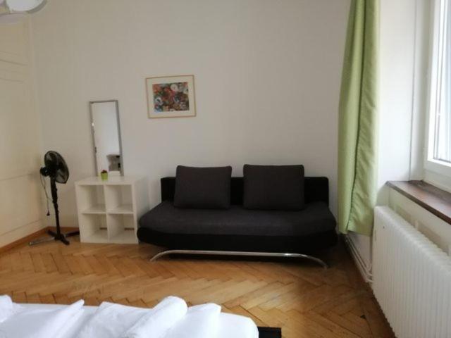 Center *
